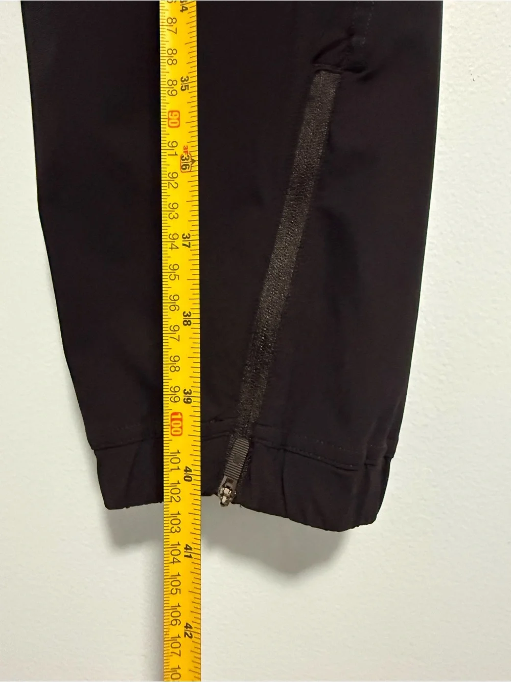 Lululemon Women's On The Fly Pant 7/8 Size 16 Color Black